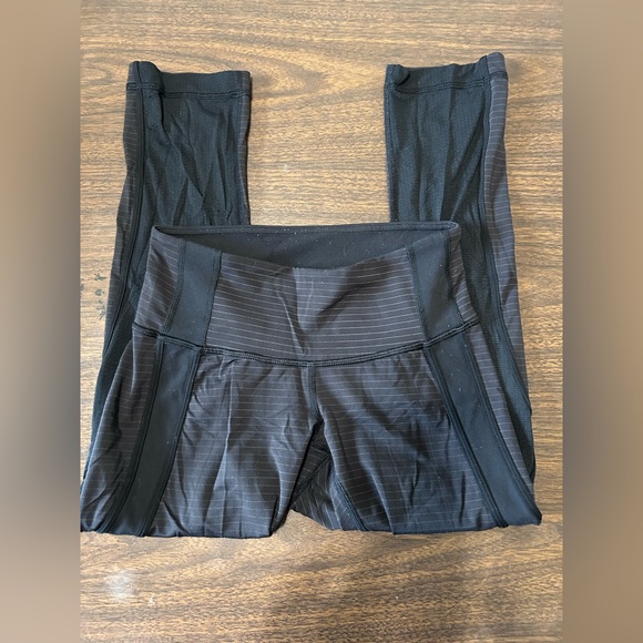 Lululemon black striped size 4 leggings - Picture 2 of 4